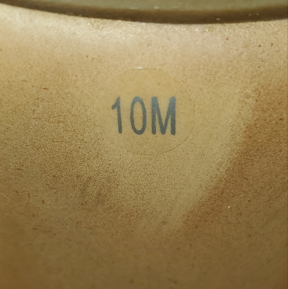 Guess Heels - Tan/brown size 10 - Picture 5 of 5